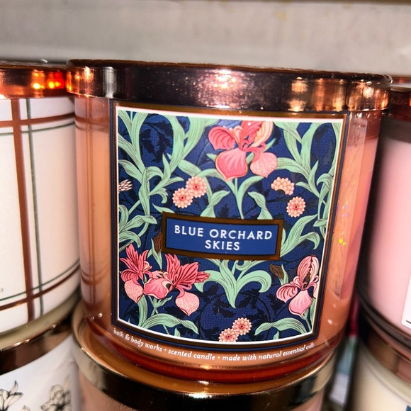 Bath & Body Works Other - Blue orchard skies